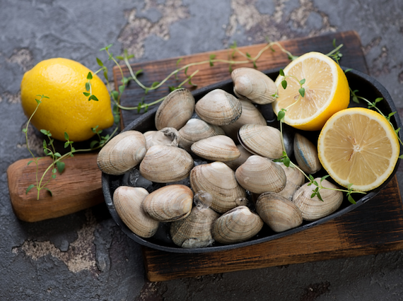 Clams & Wine